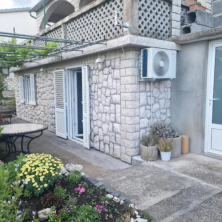 Sanda Apartment